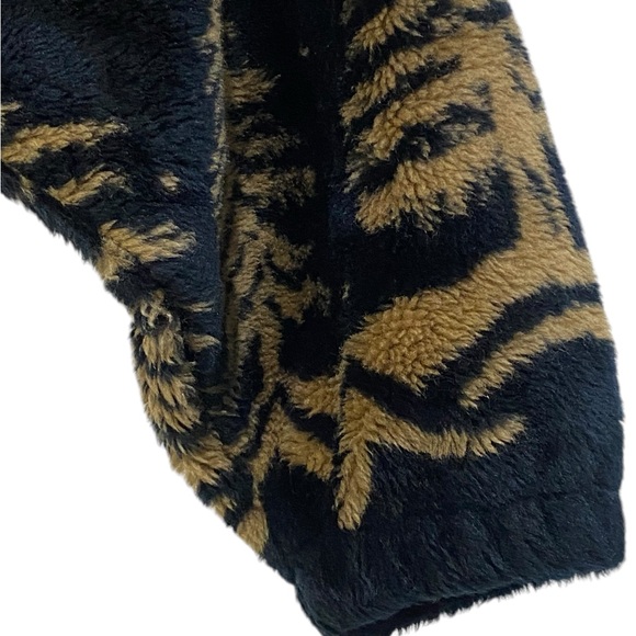 Mazmania Plush Pine Tree Snowflake Jacket - Picture 3 of 6